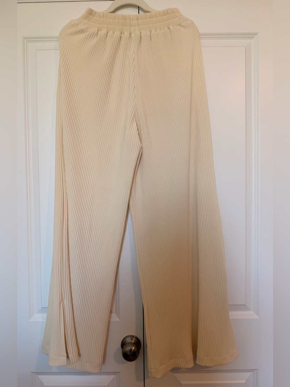 Lane 201 Ava Pleated Top and Pants Set - Picture 6 of 8